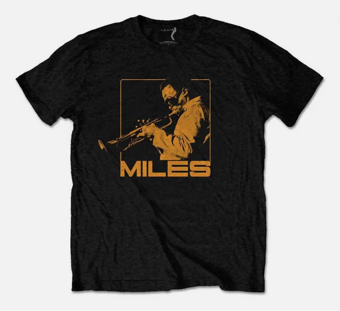 Blowin' T-shirt