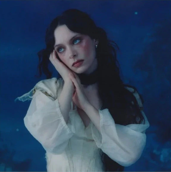 Holly Humberstone - Cruel World