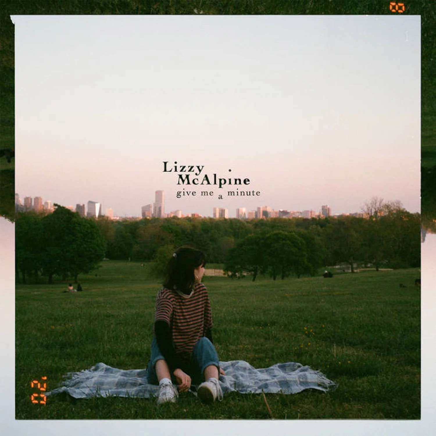 Lizzy McAlpine - Give Me a Minute