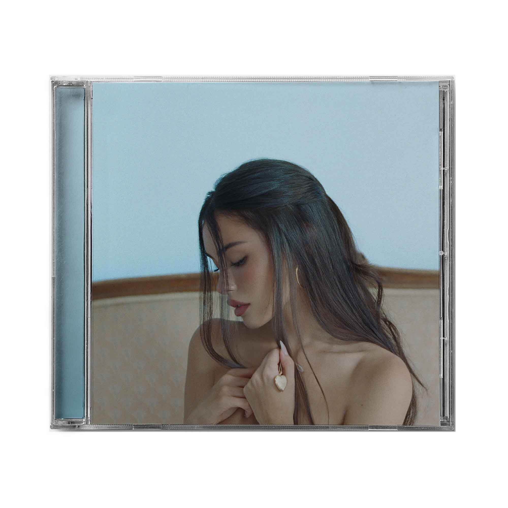 Madison Beer - Locket